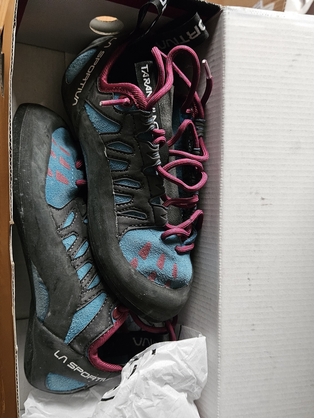 La Sportiva Women’s Teal and Magenta Climbing Shoes